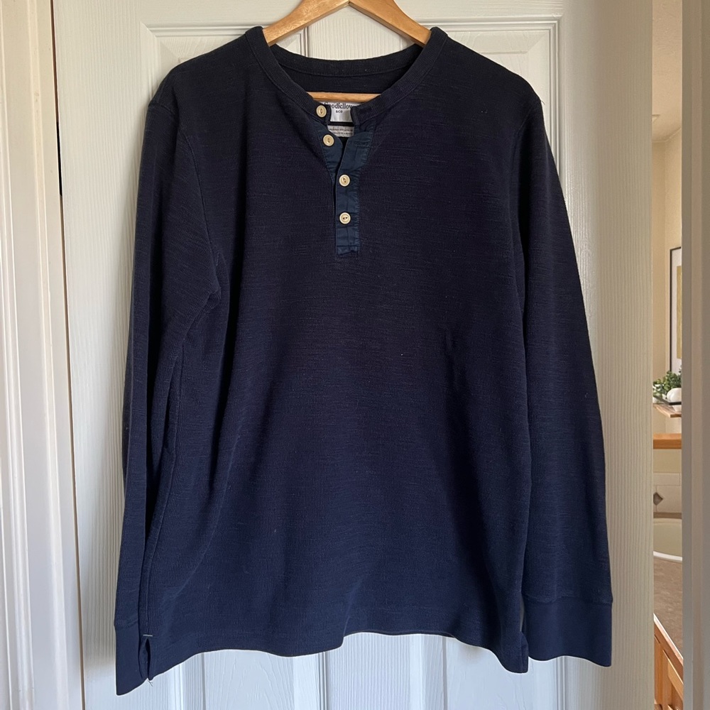 Dark Navy Blue Henley Men’s Large